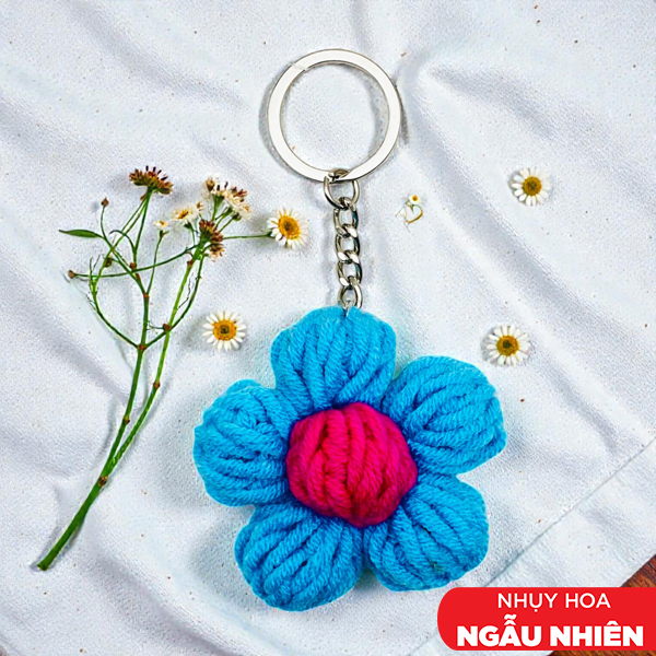 Móc Khoá Len Hoa Đậu - Màu Xanh Đậm (Nhụy Hoa Màu Ngẫu Nhiên)