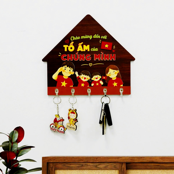 Bảng Gỗ Treo Chìa Khóa Dán Tường - Chào Mừng Đến Với Tổ Ẩm Của Chúng Mình - Bách Mộc