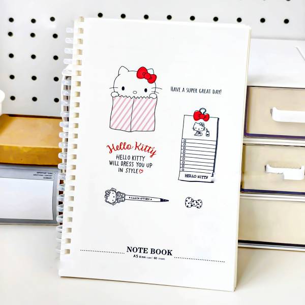 Sổ Lò Xo Bìa Nhựa Hello Kitty A5 - Kẻ Ngang 120 Trang - iiGEN YZ880797