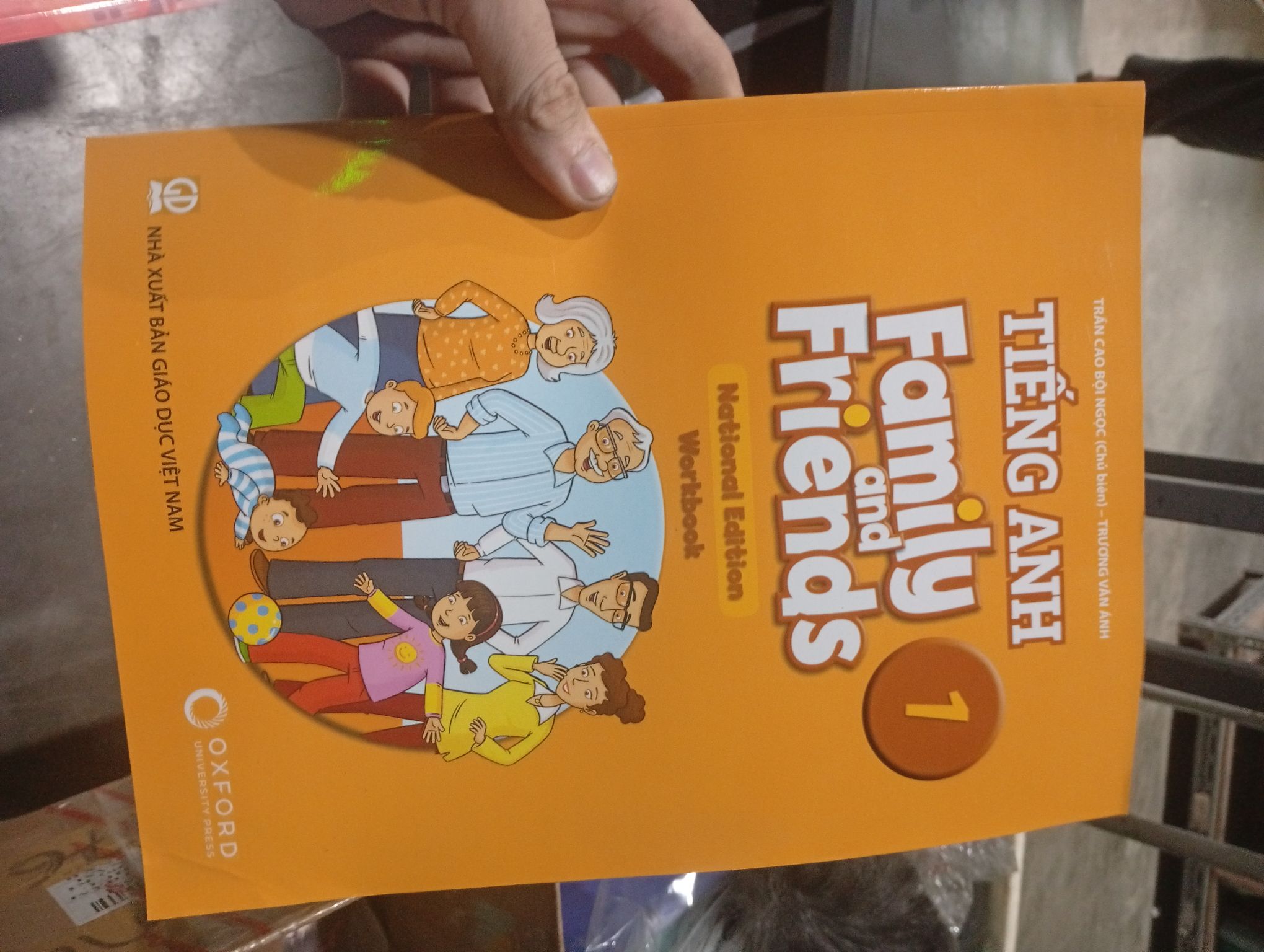 Sách [Phiên chợ sách cũ] Tiếng Anh 1 - Family And Friends (National ...