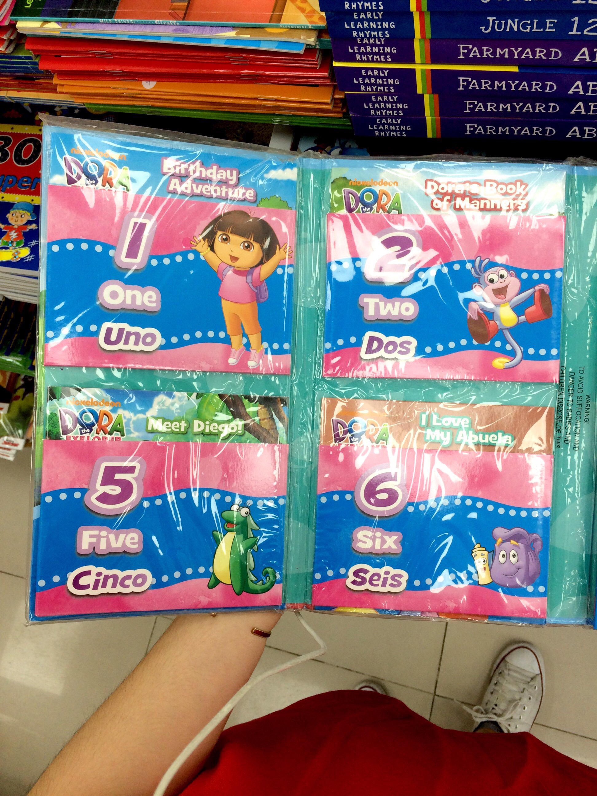 Dora the Explorer Foldout - FAHASA.COM