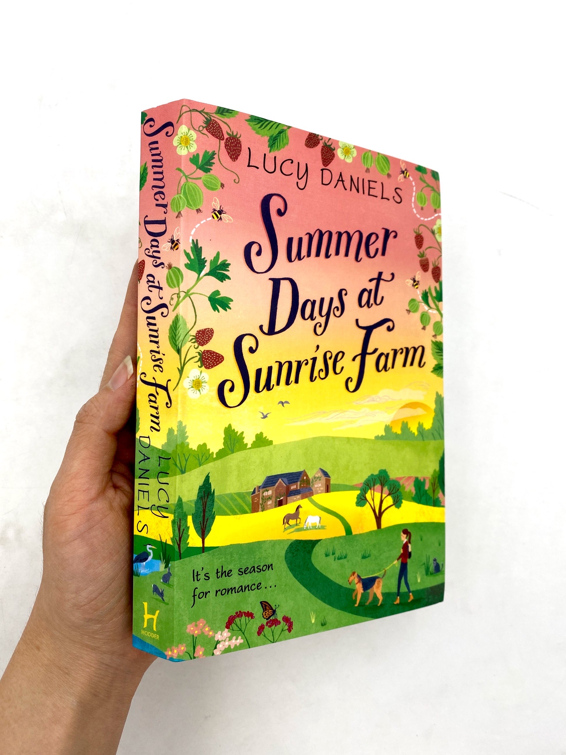 Summer Days at Sunrise Farm - FAHASA.COM